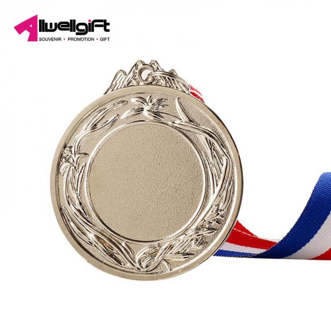 Los deportes corrientes del precio barato conceden a juegos del maratón de la aleación del cinc del medallón la medalla pintada creativa medalla grabada en relieve 3D de encargo de los deportes