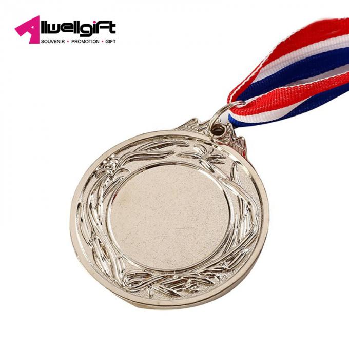 Los deportes corrientes del precio barato conceden a juegos del maratón de la aleación del cinc del medallón la medalla pintada creativa medalla grabada en relieve 3D de encargo de los deportes