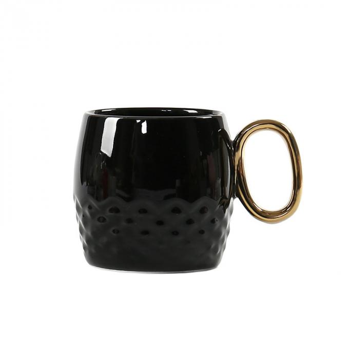El café de cerámica divertido asalta la piña de la porcelana forma las tazas blancas negras de la taza con oro maneja el recuerdo promocional plateado del viaje