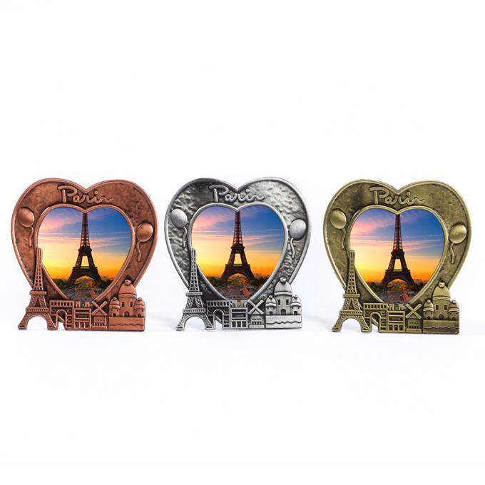 marco en forma de corazón del metal del regalo del recuerdo de la torre Eiffel de París Francia del paisaje de la puesta del sol del amor 3D